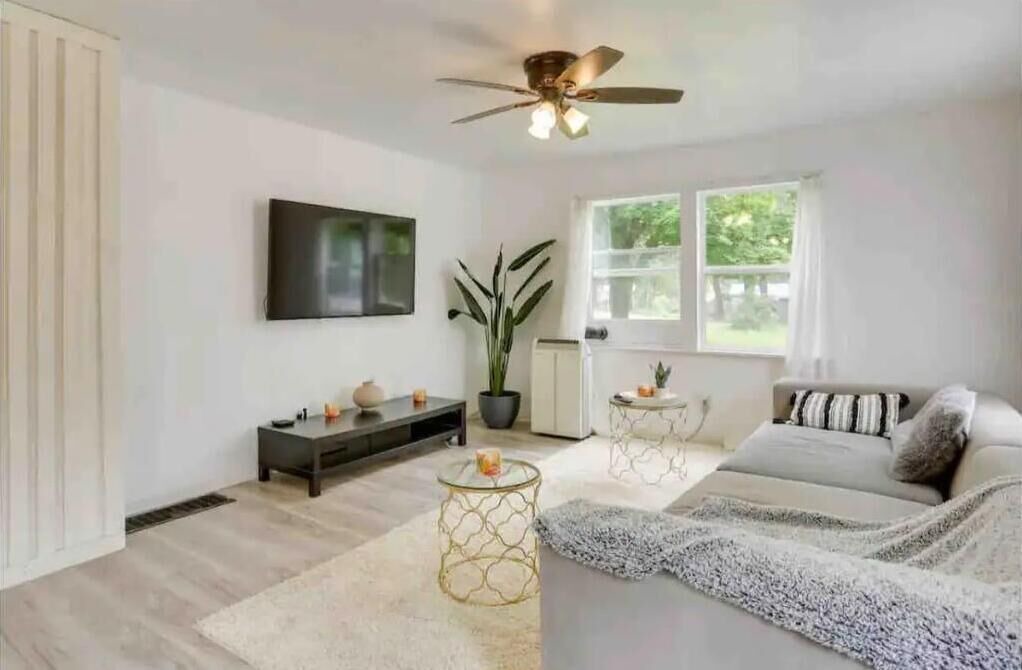 Photo of Livingroom in Downsville