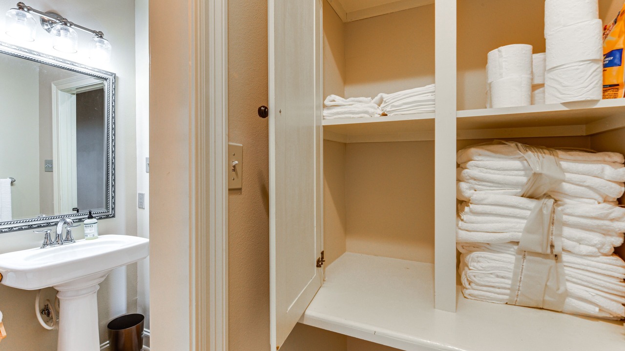 Photo of Bathroom in Oscar