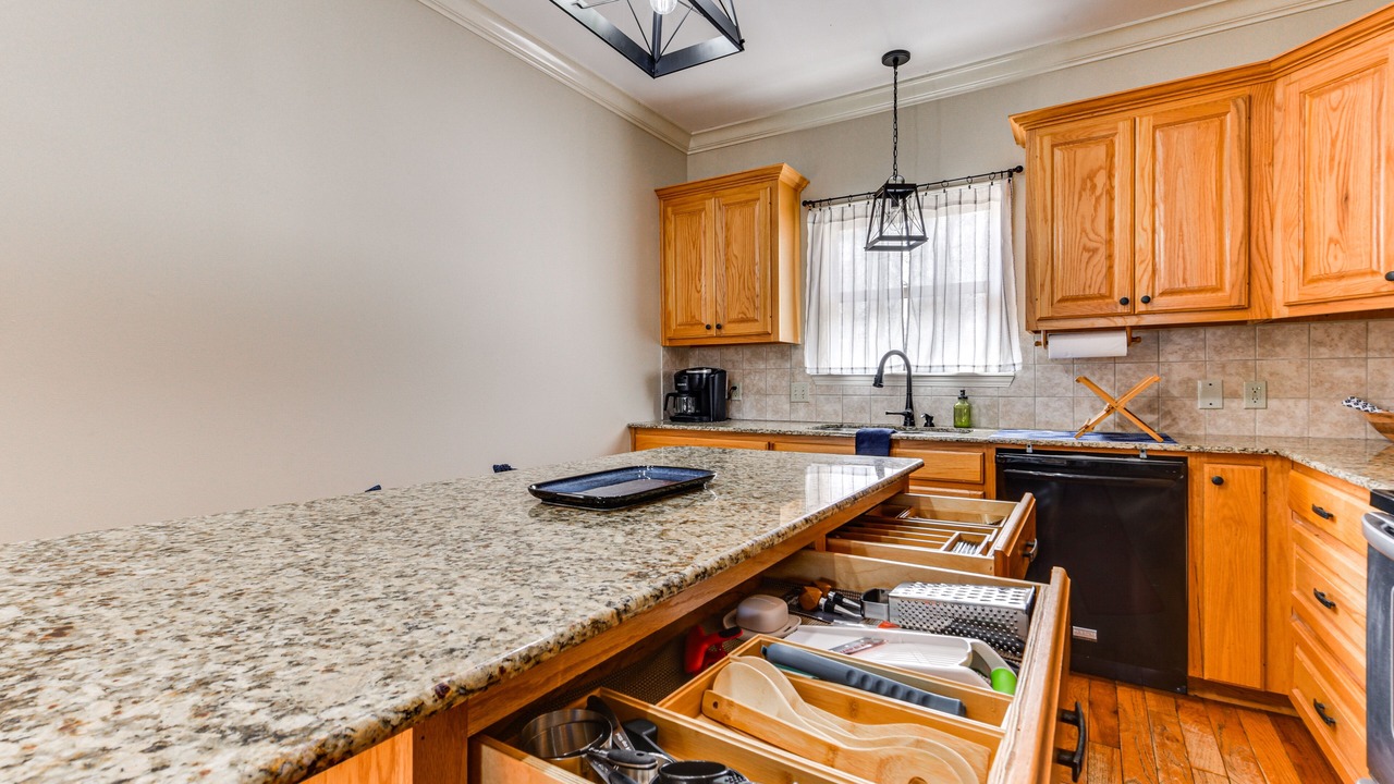 Photo of Kitchen in Oscar
