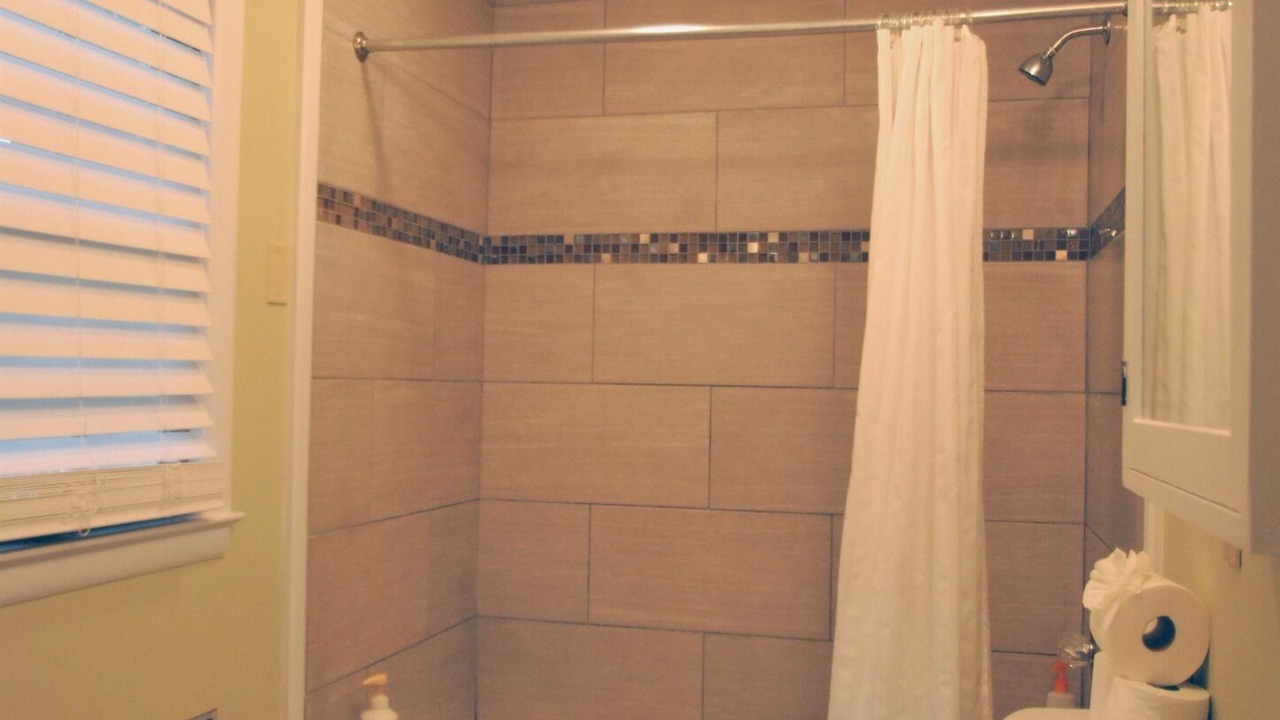 Photo of Bathroom in Picadome