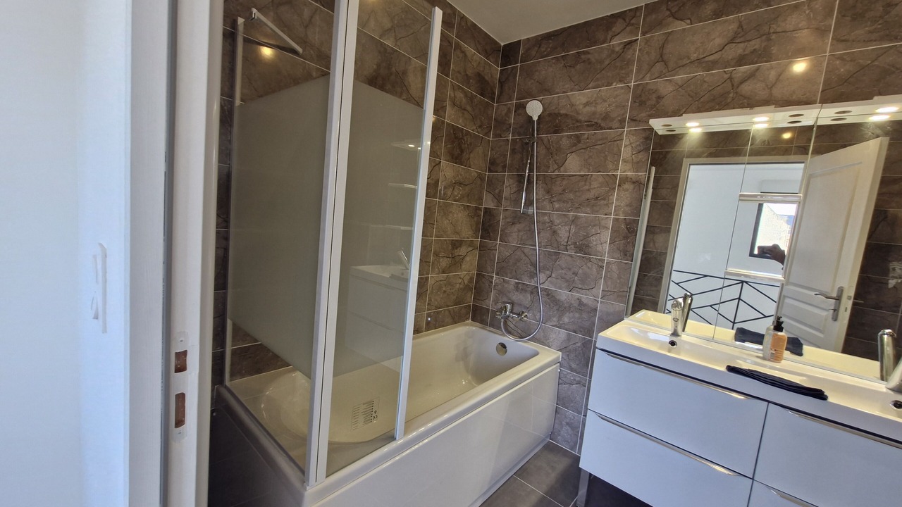 Photo of Bathroom in Grentheville