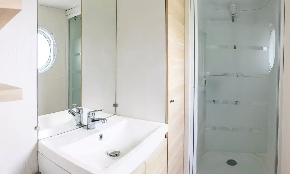 Photo of Bathroom in Sainte-Catherine-de-Fierbois