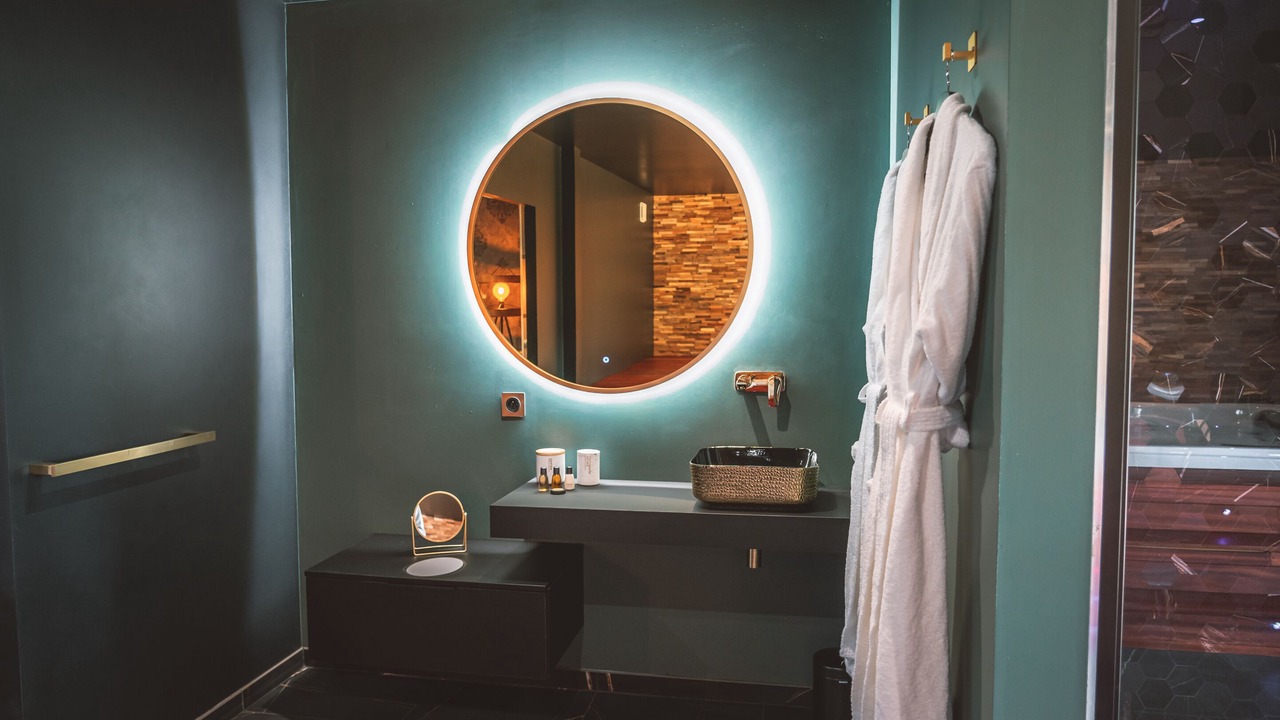 Photo of Bathroom in Argentre-du-Plessis