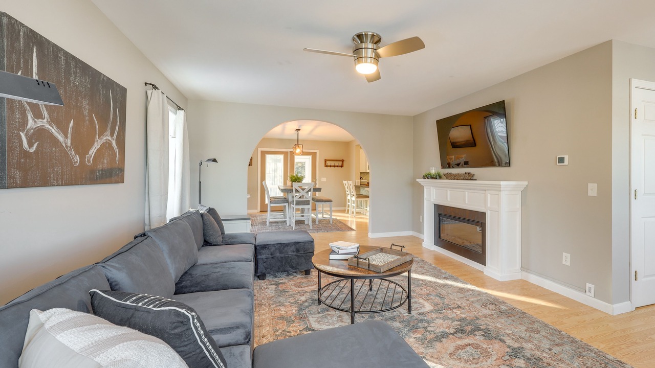 Photo of Livingroom in Eagle Lake