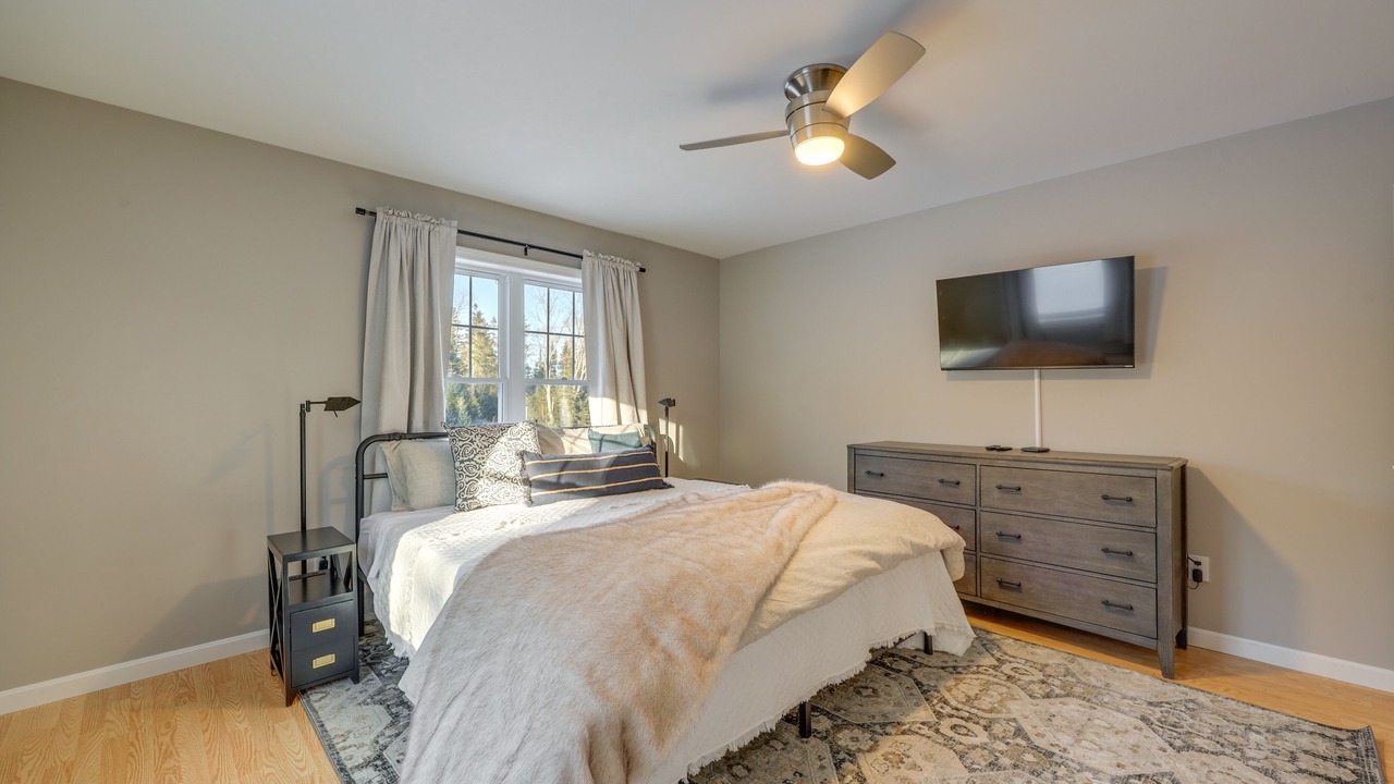 Photo of Bedroom in Eagle Lake