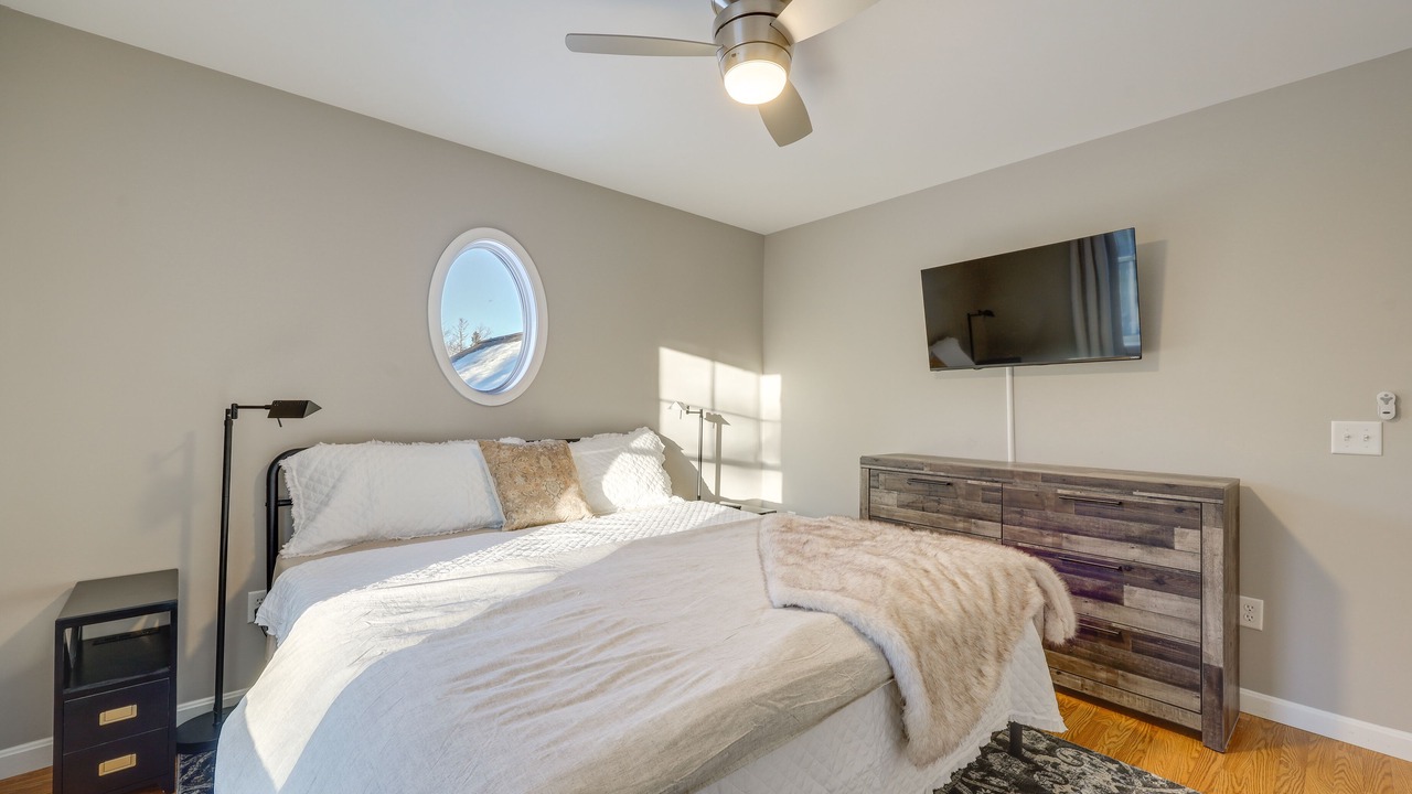 Photo of Bedroom in Eagle Lake