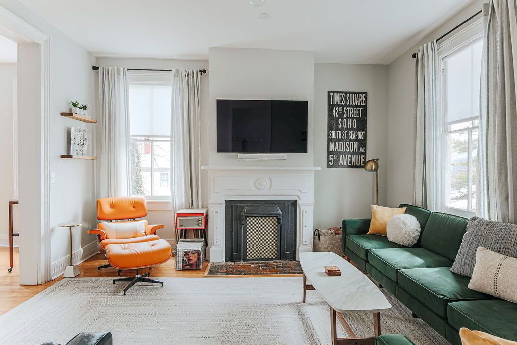 Photo of Livingroom in Staunton