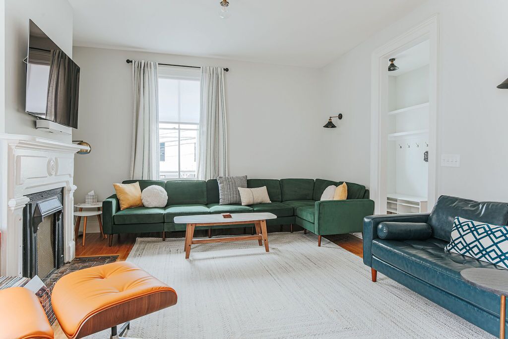 Photo of Livingroom in Staunton