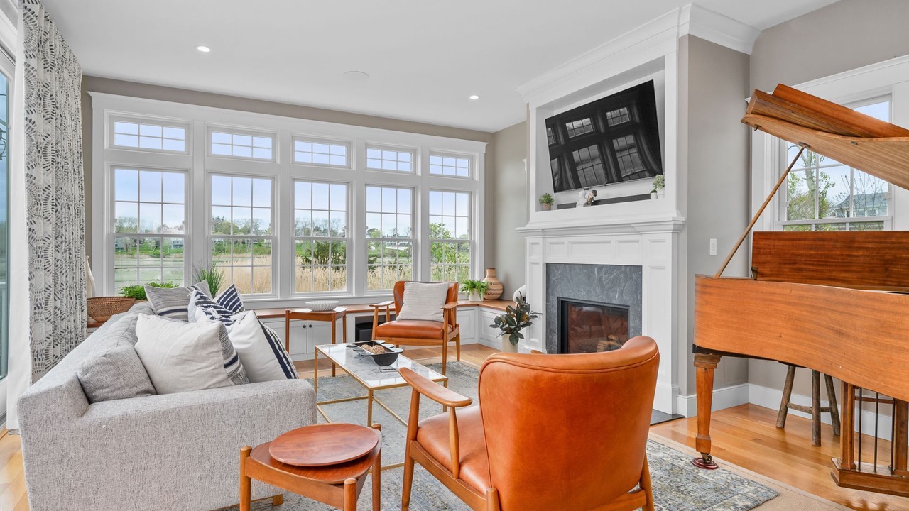 Photo of Others in Sandwich