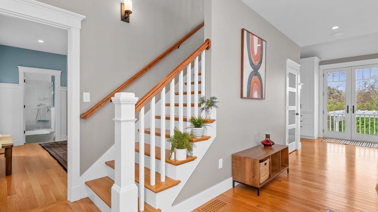 Photo of Others in Sandwich