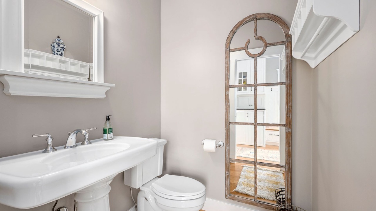 Photo of Others in Sandwich