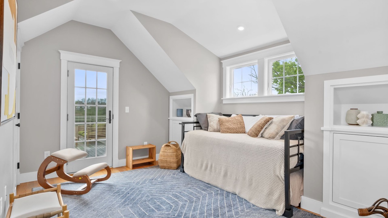 Photo of Others in Sandwich