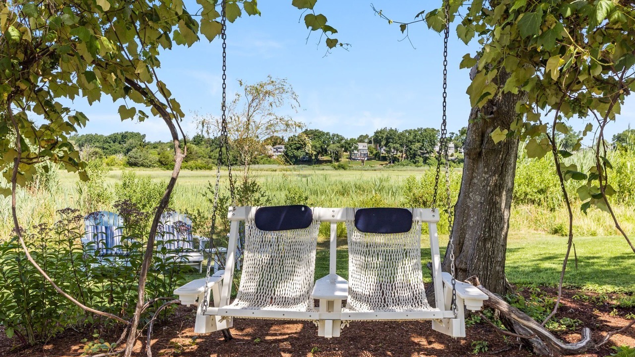 Photo of Others in Sandwich