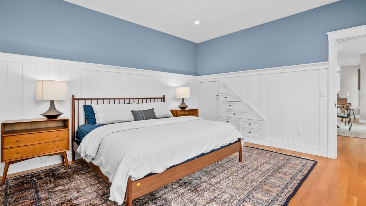 Photo of Others in Sandwich