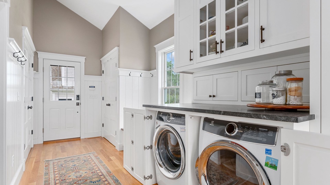 Photo of Others in Sandwich