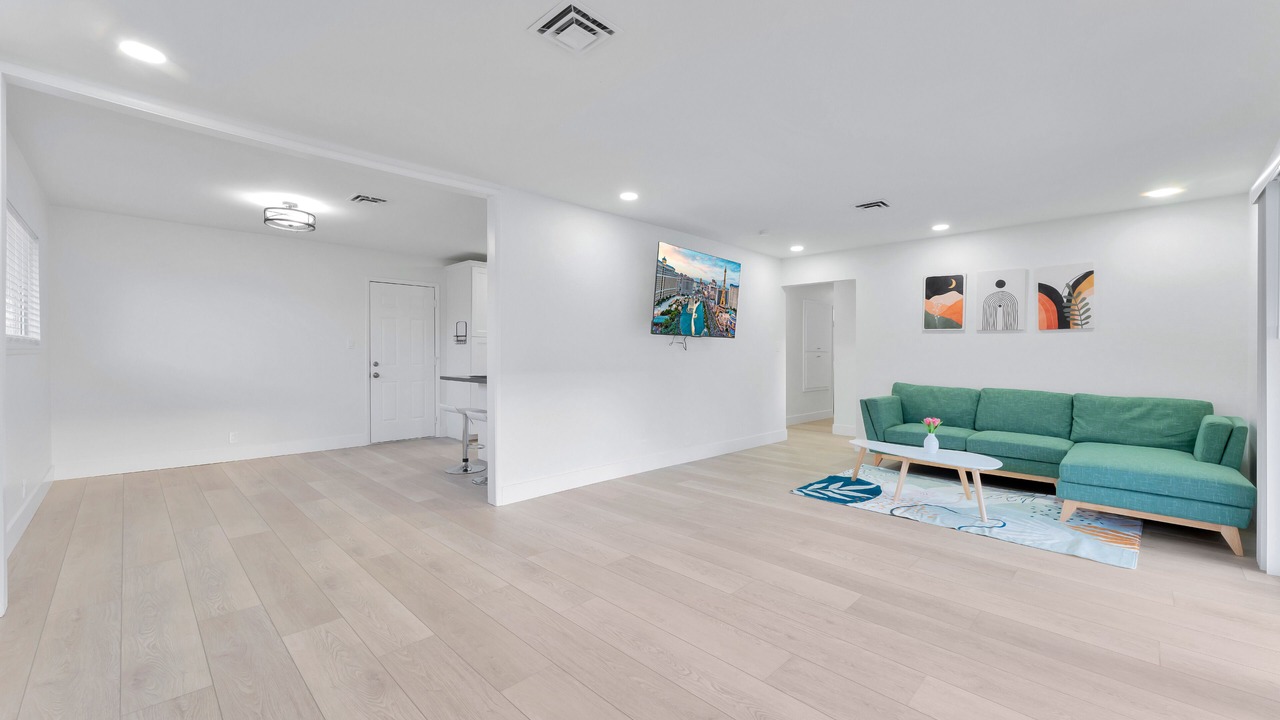 Photo of Livingroom in Rancho Bel Air