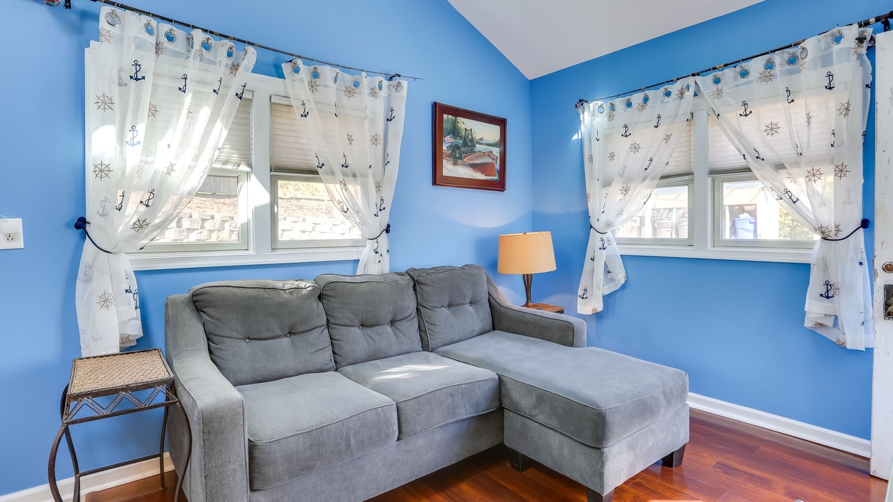 Photo of Livingroom in Hewitt