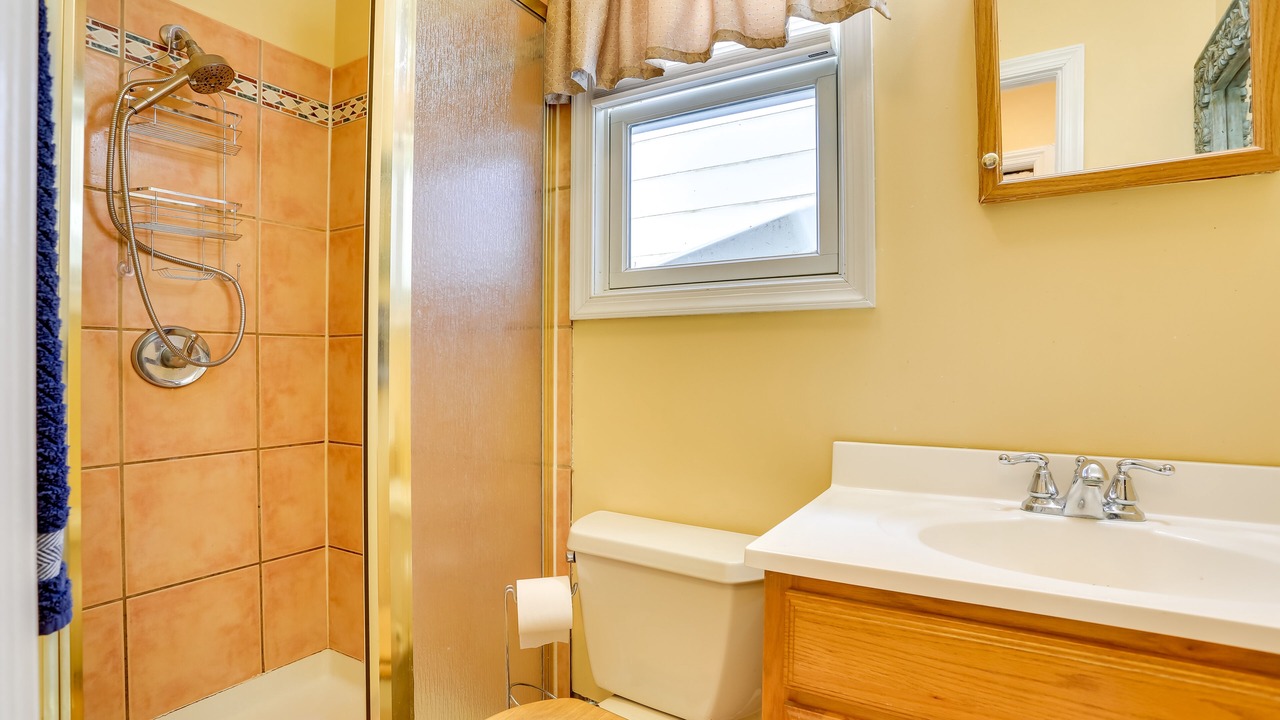 Photo of Bathroom in Hewitt