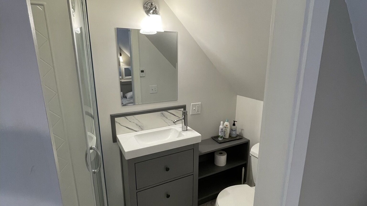 Photo of Bathroom in Warren