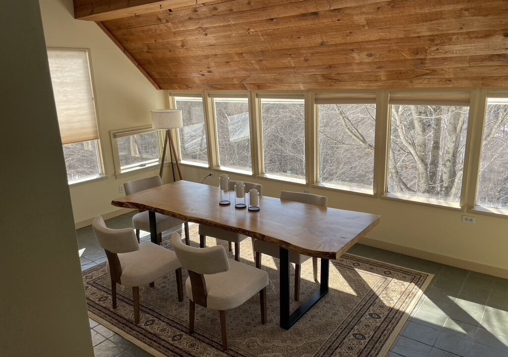 Photo of Livingroom in Warren