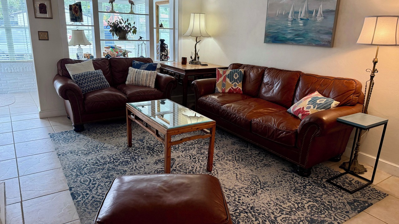 Photo of Livingroom in Lake Ridge