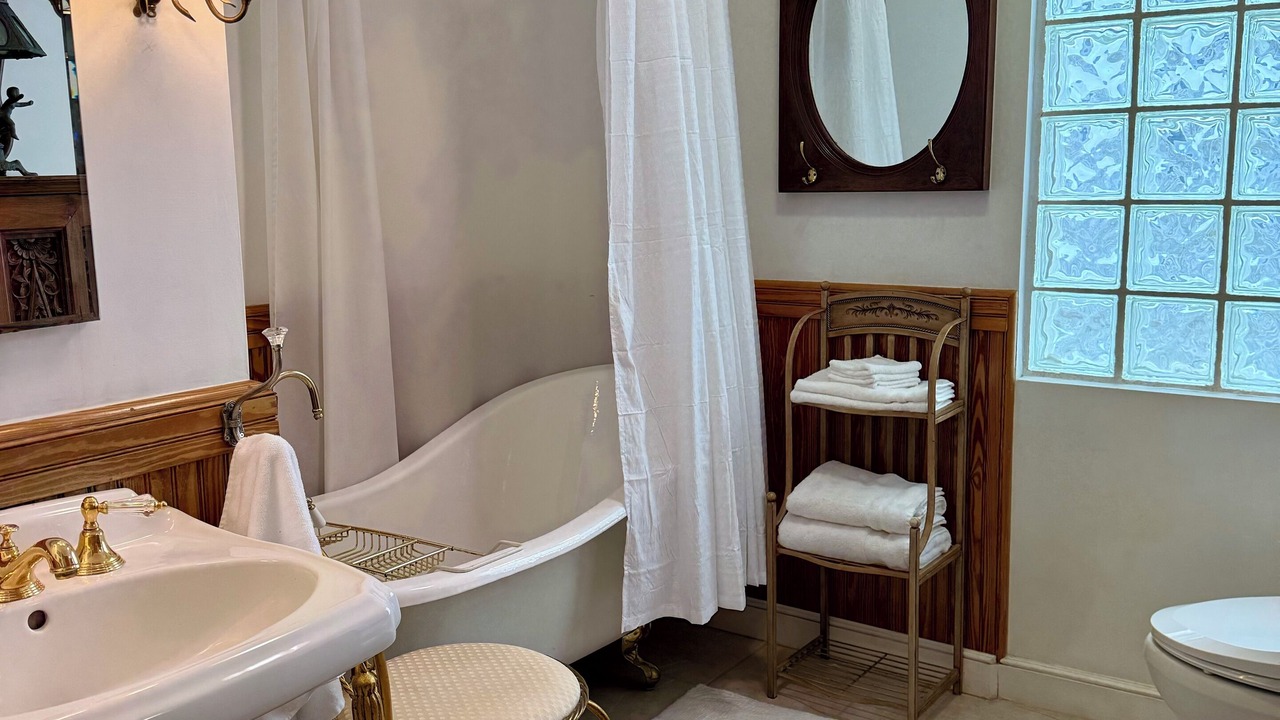Photo of Bathroom in Lake Ridge