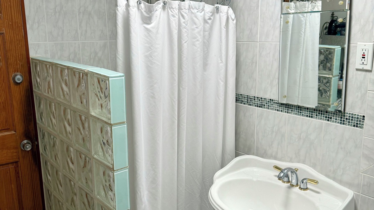 Photo of Bathroom in Lake Ridge