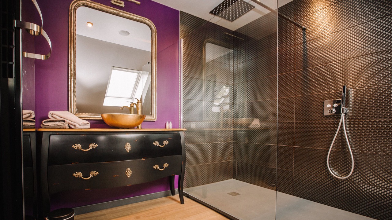 Photo of Bathroom in Argentre-du-Plessis