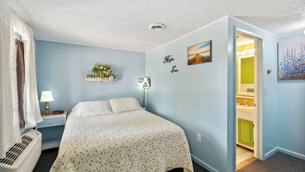 Photo of Bedroom in Hudson