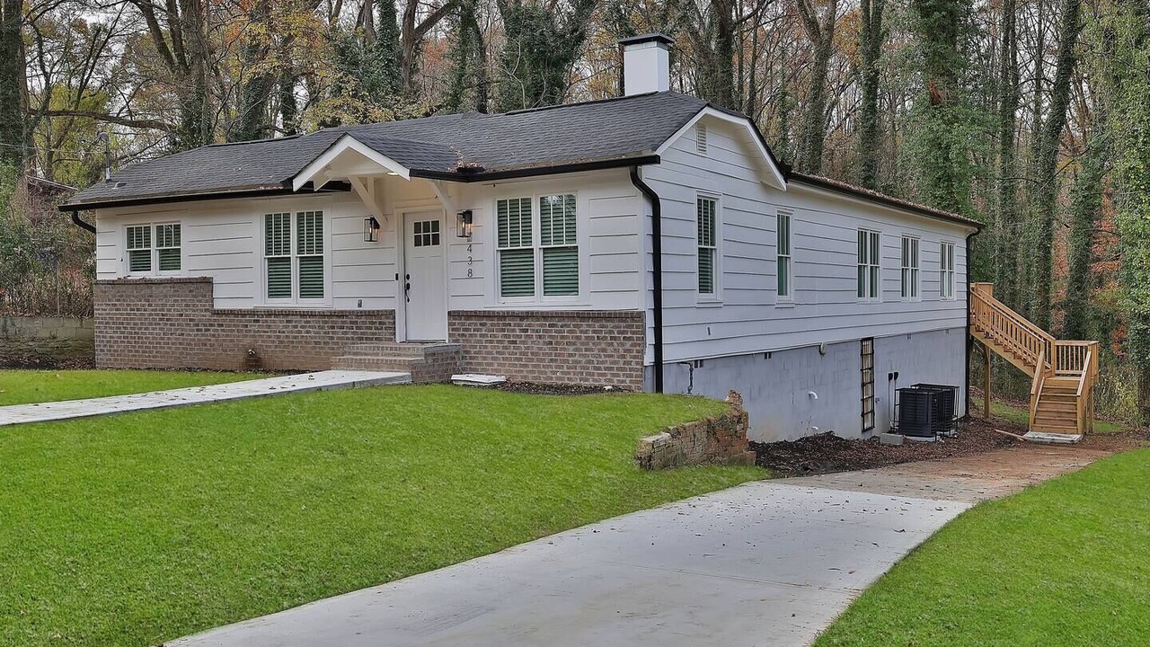 Photo of Outdoor in Collier Heights