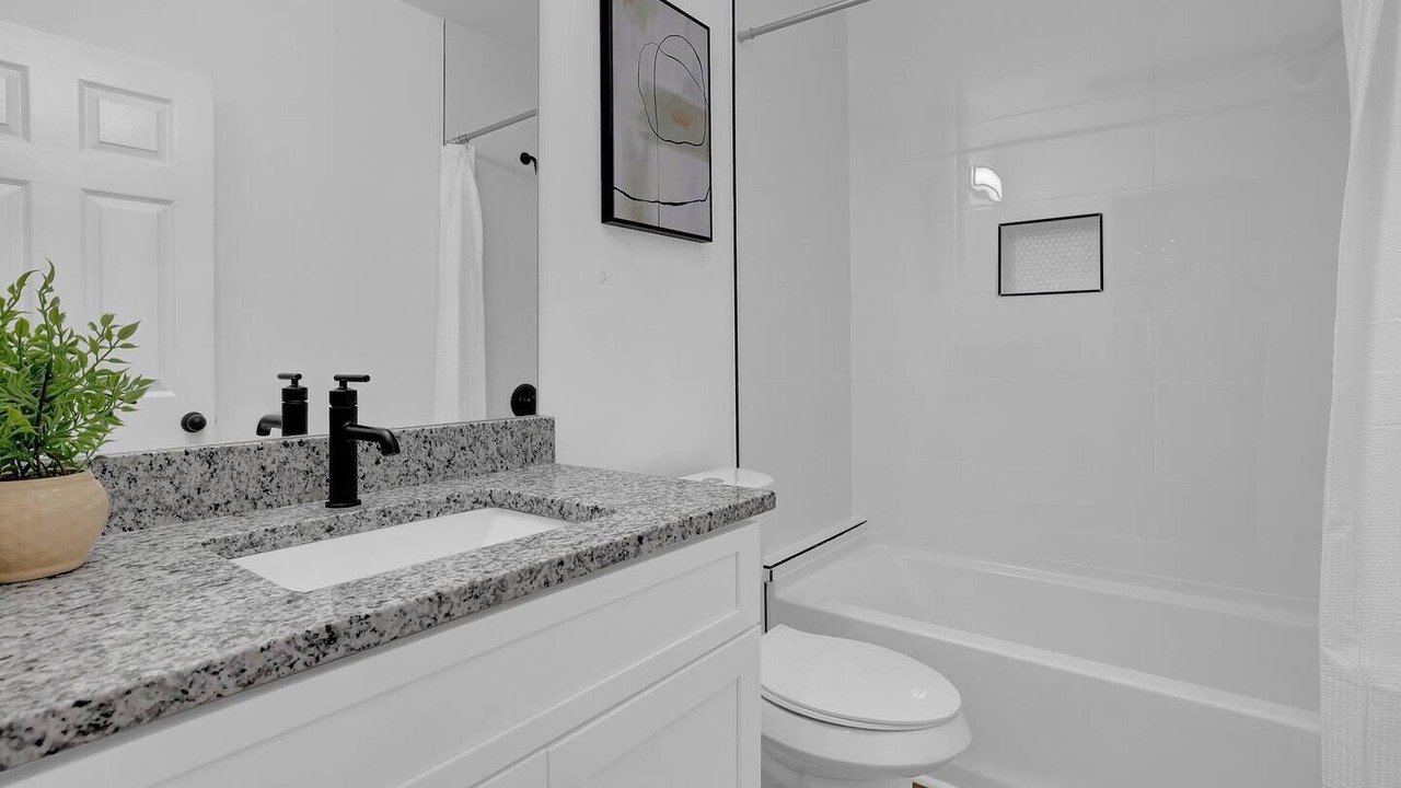 Photo of Bathroom in Collier Heights