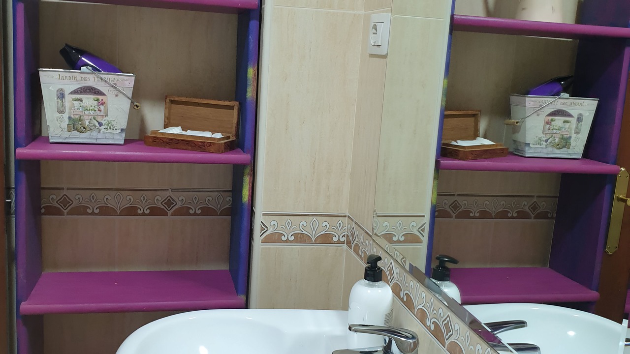 Photo of Bathroom in Lardero
