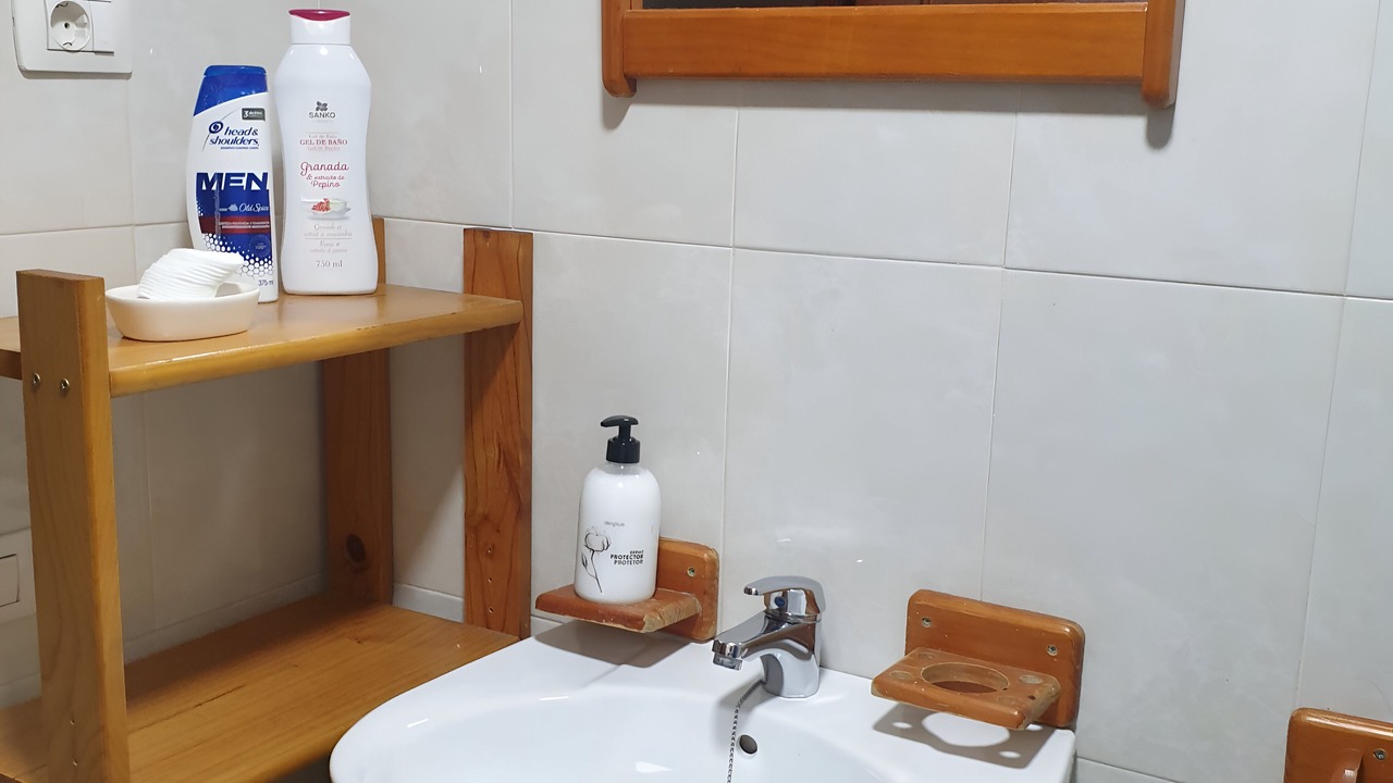 Photo of Bathroom in Lardero