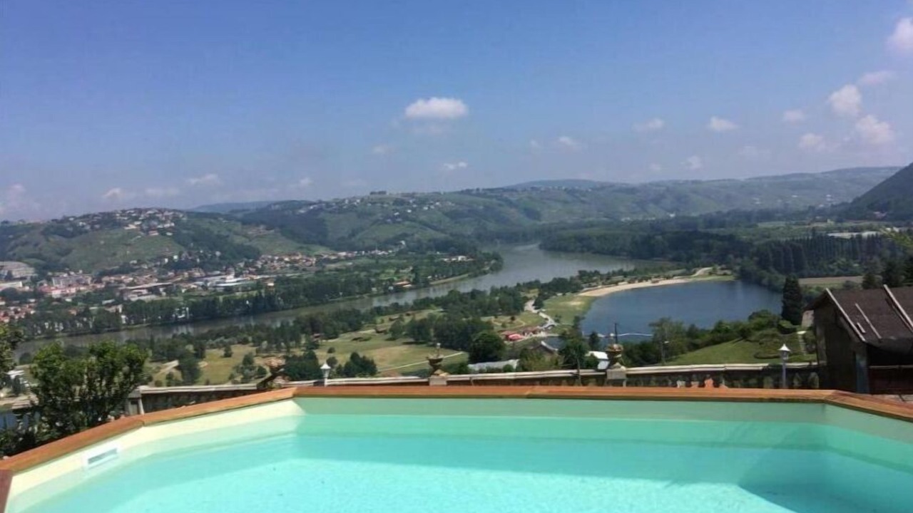 Photo of Outdoor in Saint-Clair-du-Rhone