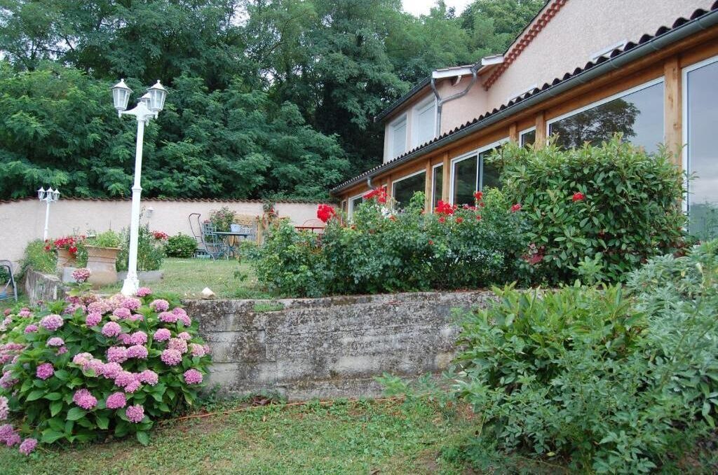 Photo of Outdoor in Saint-Clair-du-Rhone