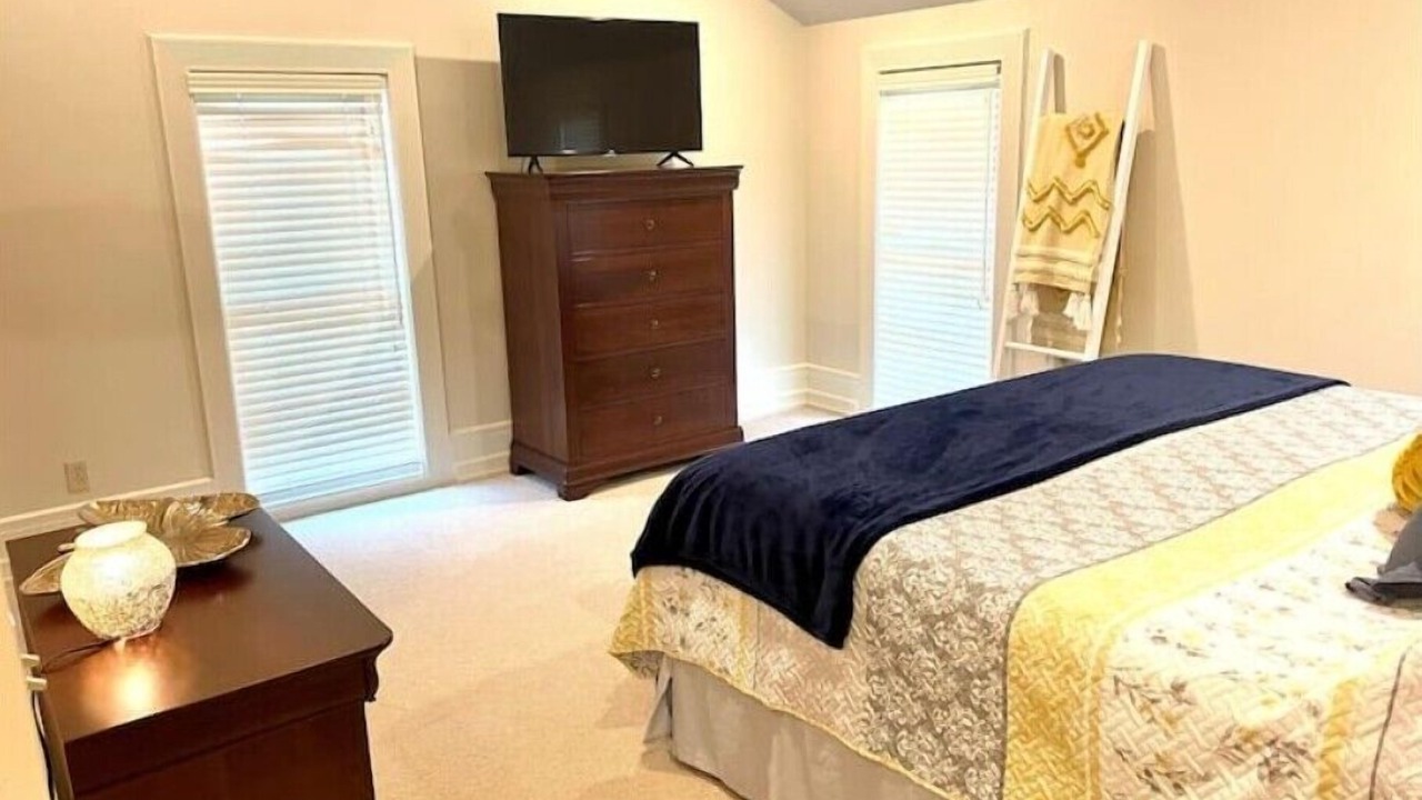 Photo of Bedroom in Dubuque