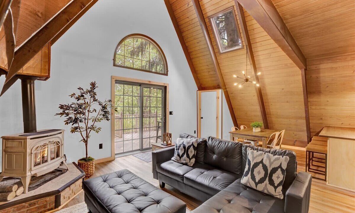 Photo of Livingroom in Long Pond