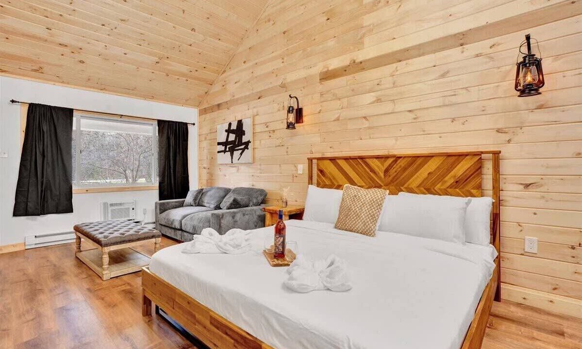 Photo of Bedroom in Canadensis