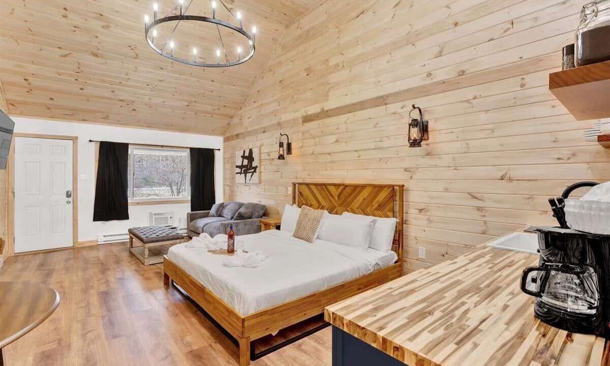 Photo of Bedroom in Canadensis