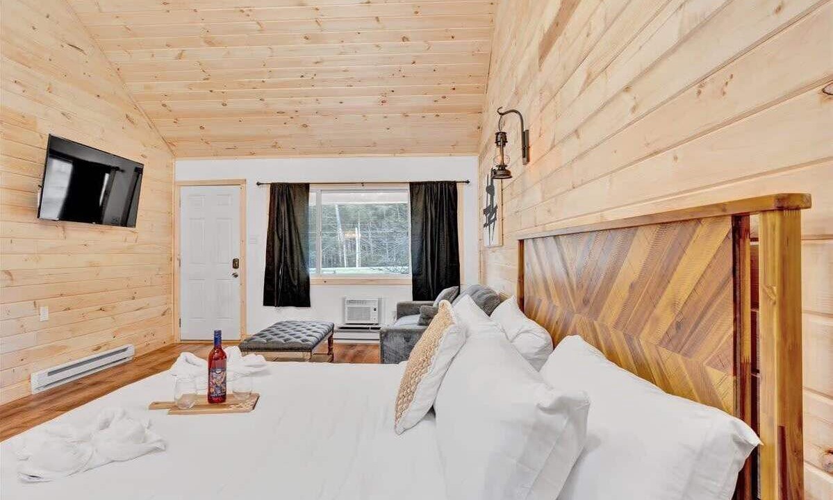 Photo of Bedroom in Canadensis