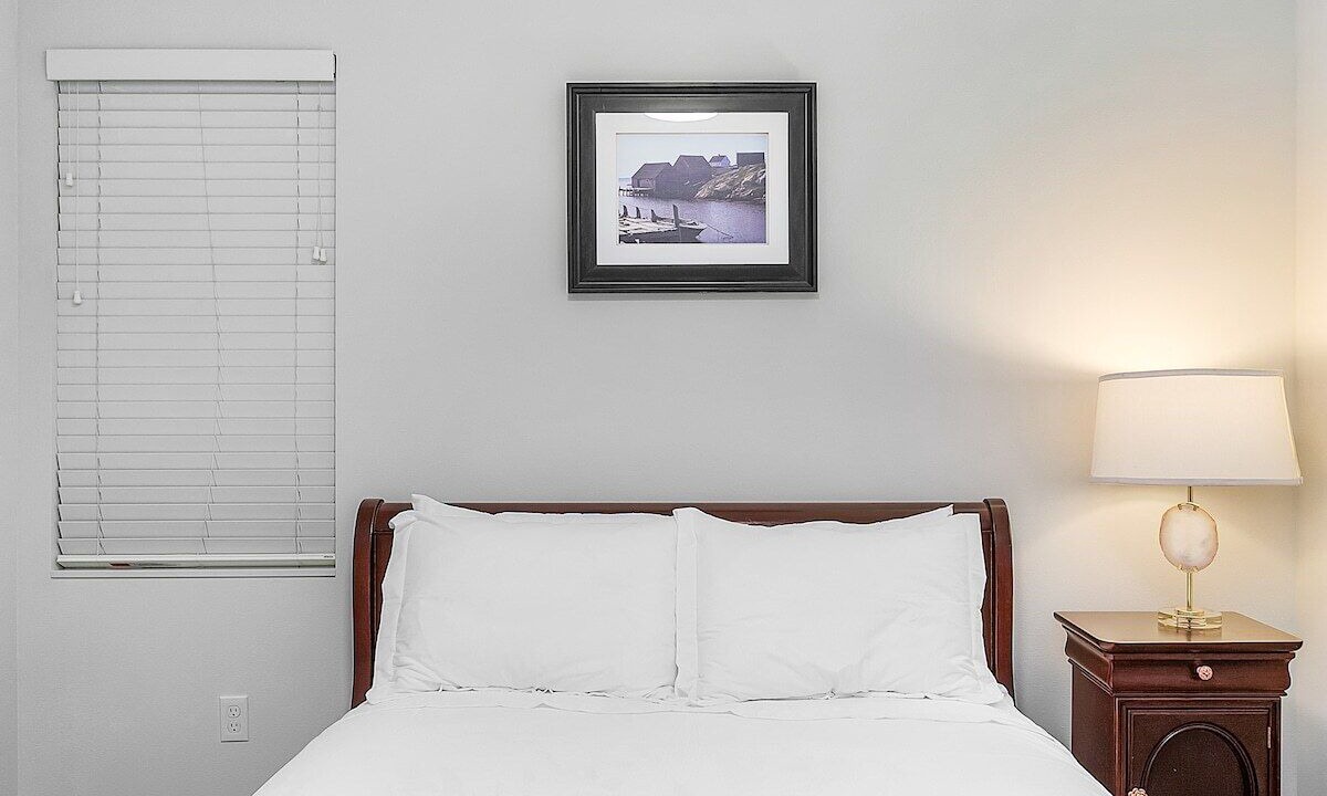 Photo of Bedroom in Minor