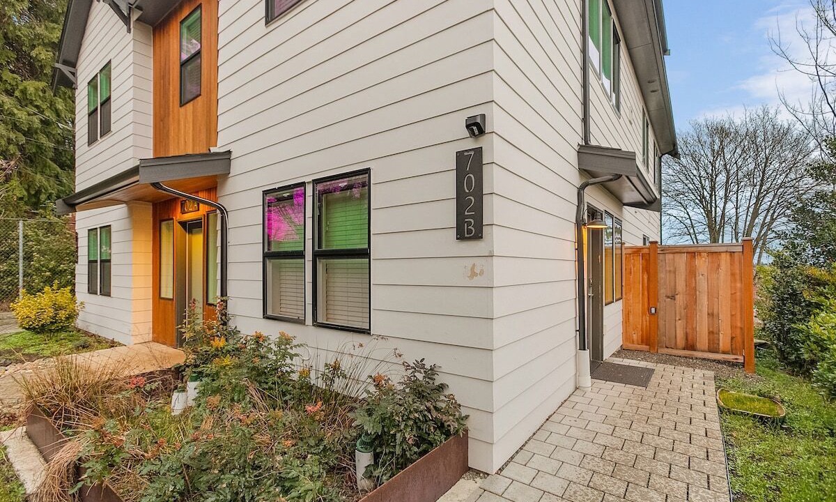 Photo of Outdoor in Minor