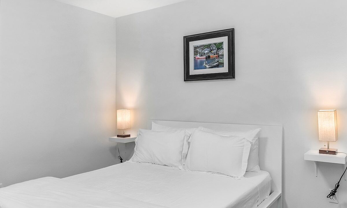 Photo of Bedroom in Minor