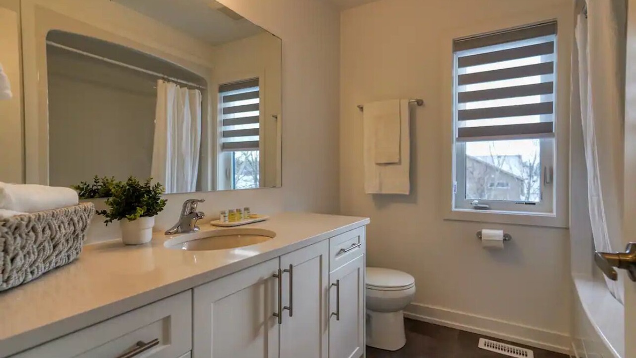 Photo of Bathroom in Niagara Falls