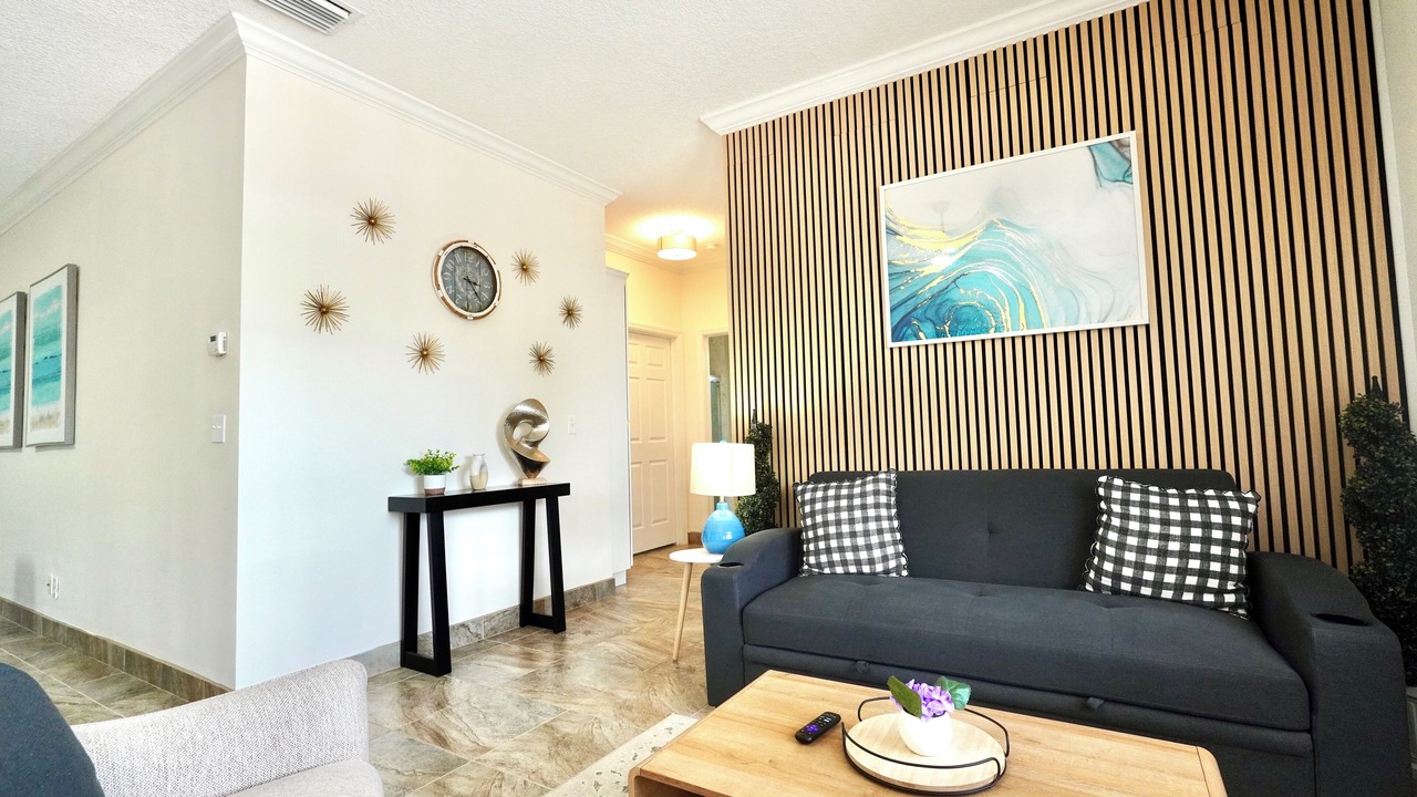 Photo of Livingroom in Crescent Beach