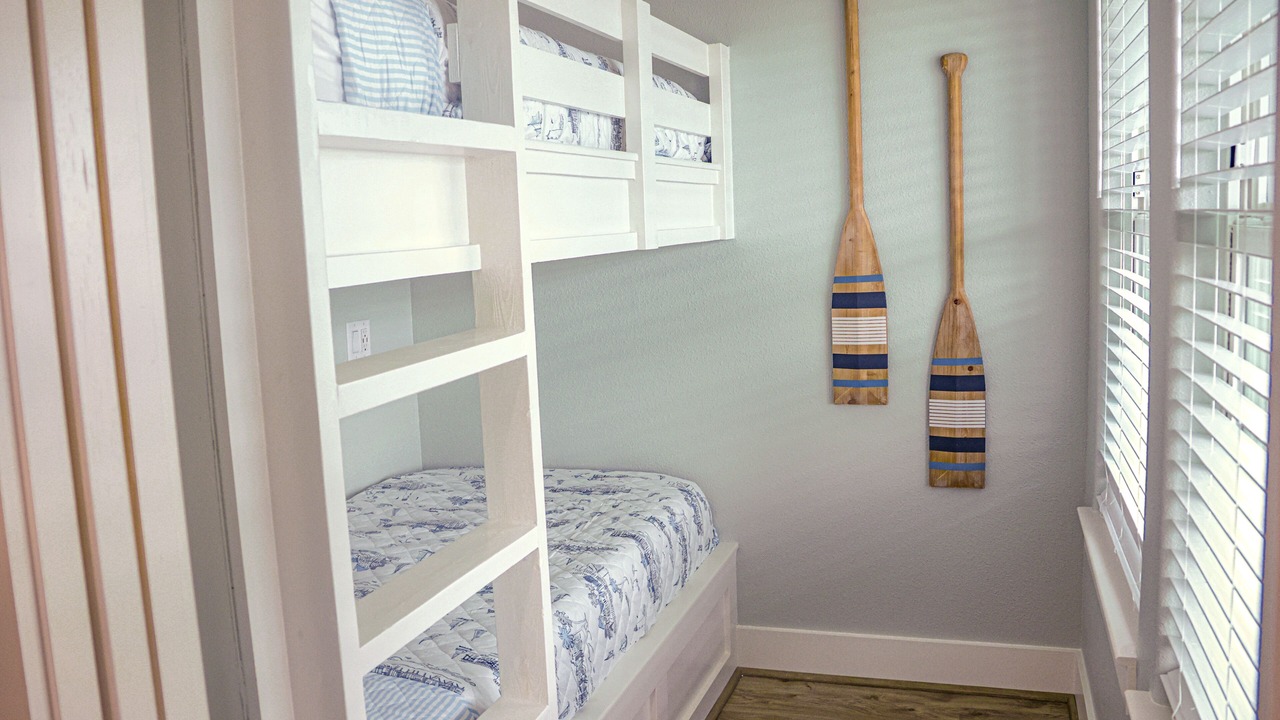 Photo of Bedroom in Crystal Beach