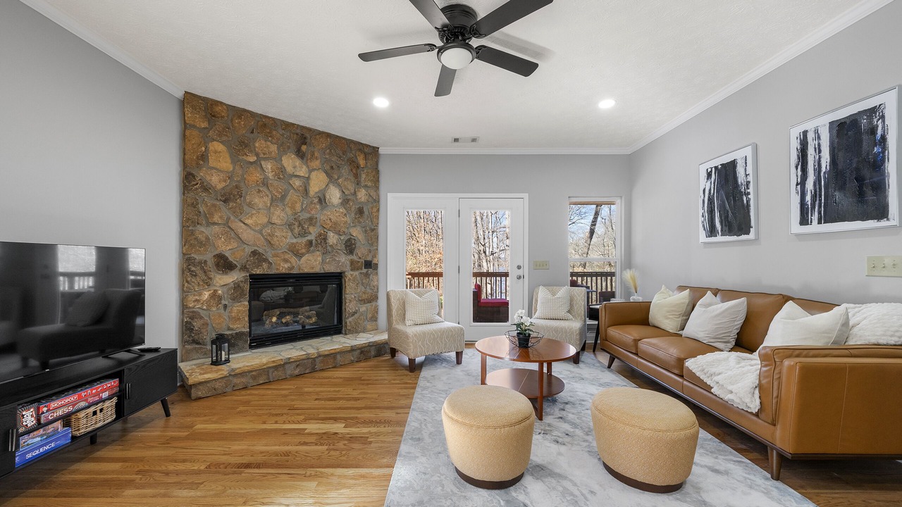 Photo of Livingroom in Gainesville