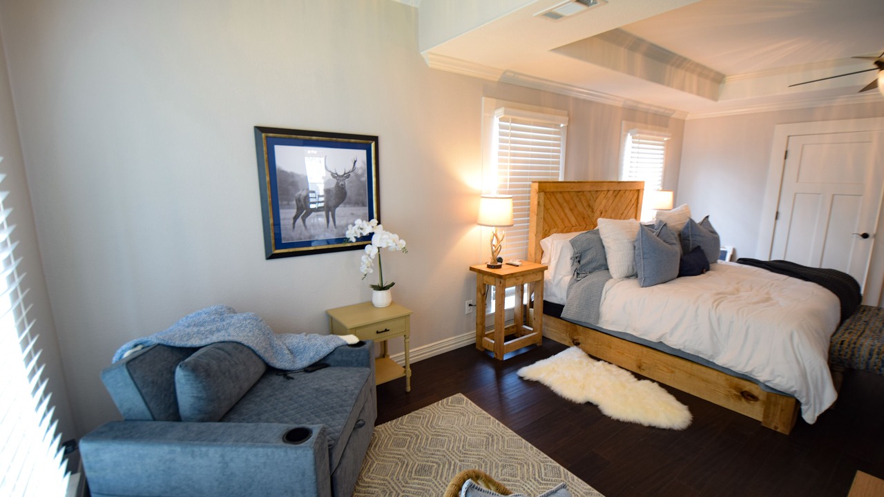 Photo of Bedroom in Pecan Acres