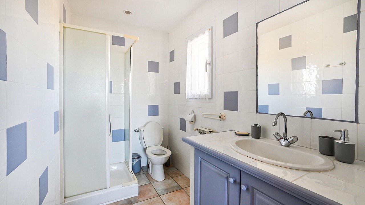 Photo of Bathroom in Saint-Ambroix