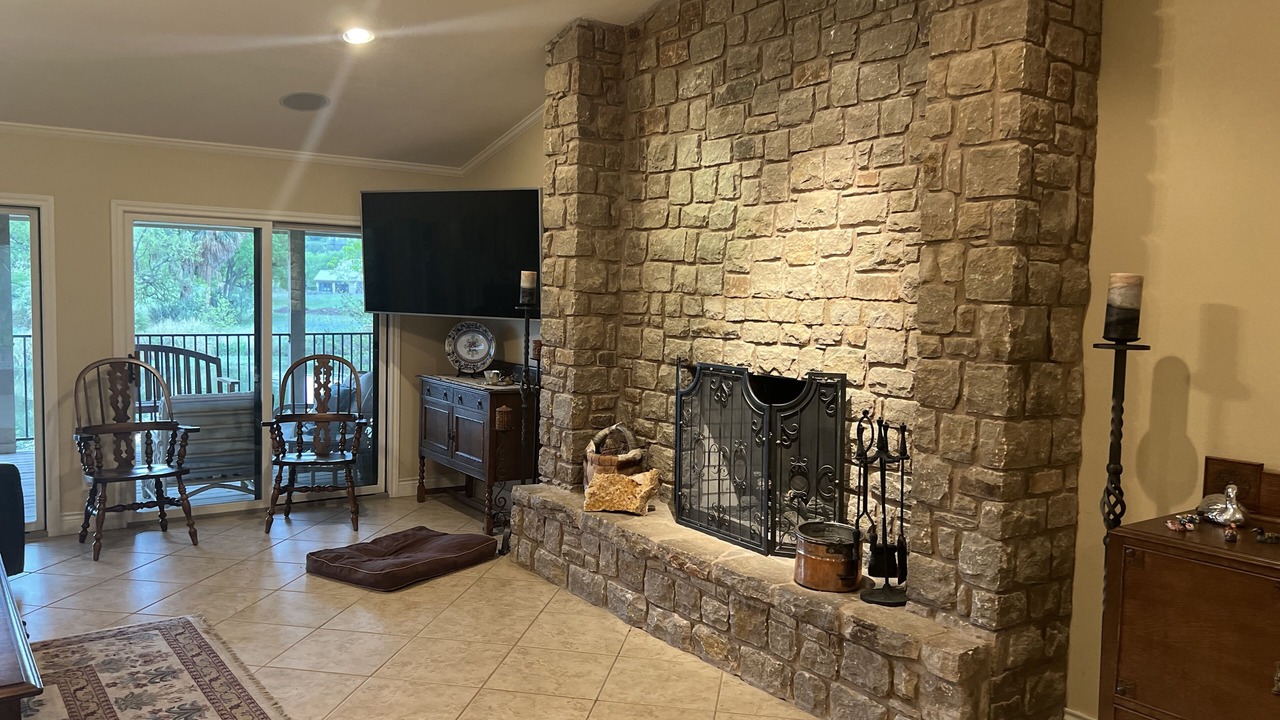 Photo of Livingroom in Horseshoe Bay